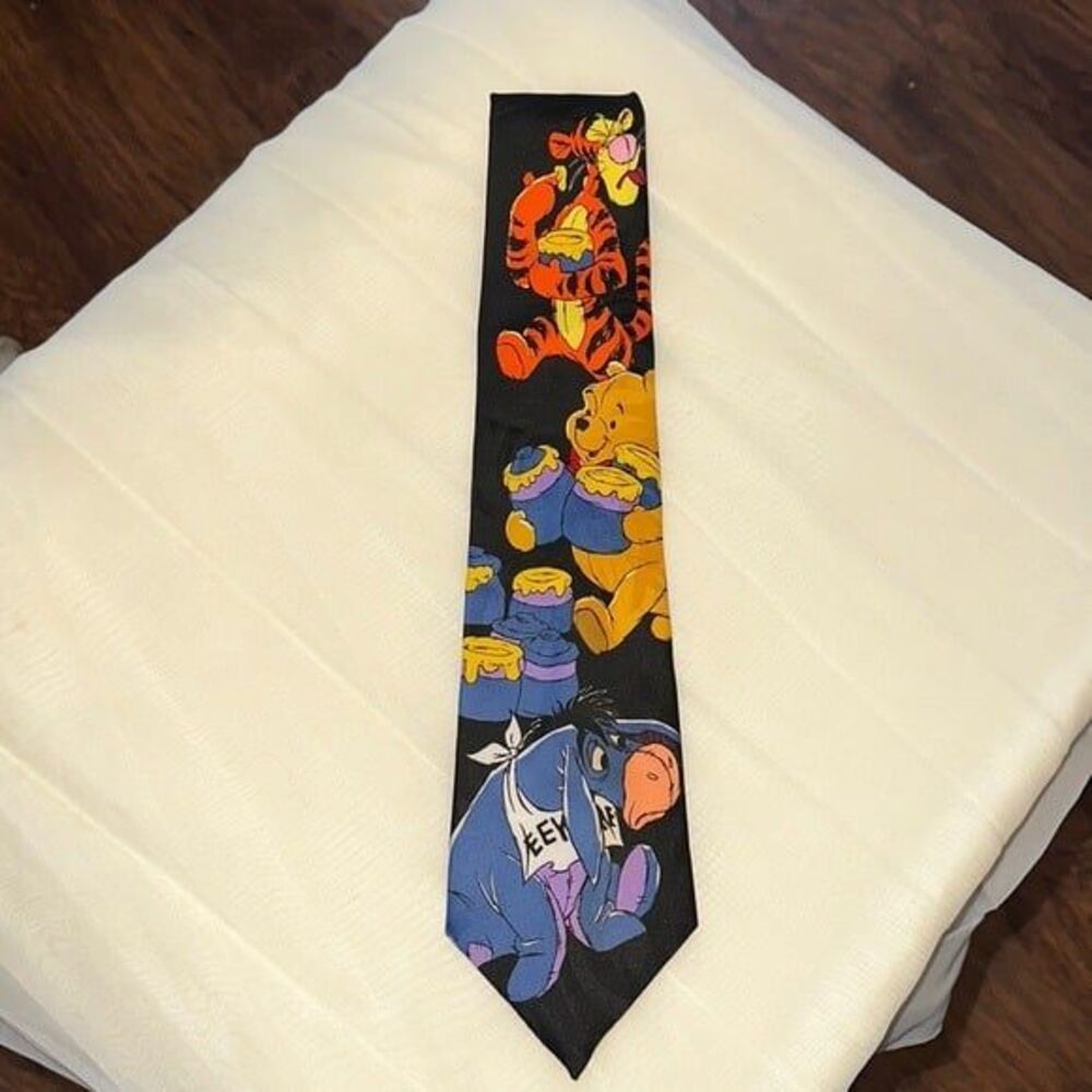 Winnie the Pooh Necktie‎ Tigger Eeyore